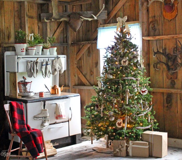 Home for the Holidays: Rustic Christmas Tree 