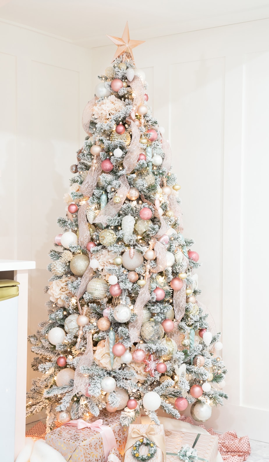 christmas tree decorations ideas with ribbon