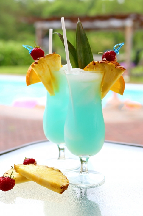 Crafting the Perfect Summer Mocktail: Tips, Recipes, and Presentation Ideas  